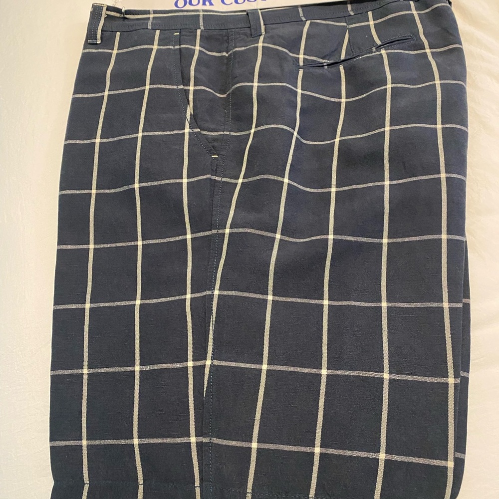 Tommy Bahama Flat Front Blue and White Shorts